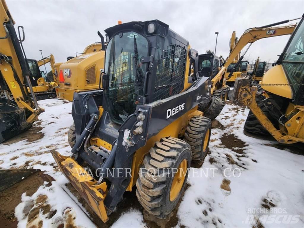 John Deere & CO. 324G Smykem řízené nakladače