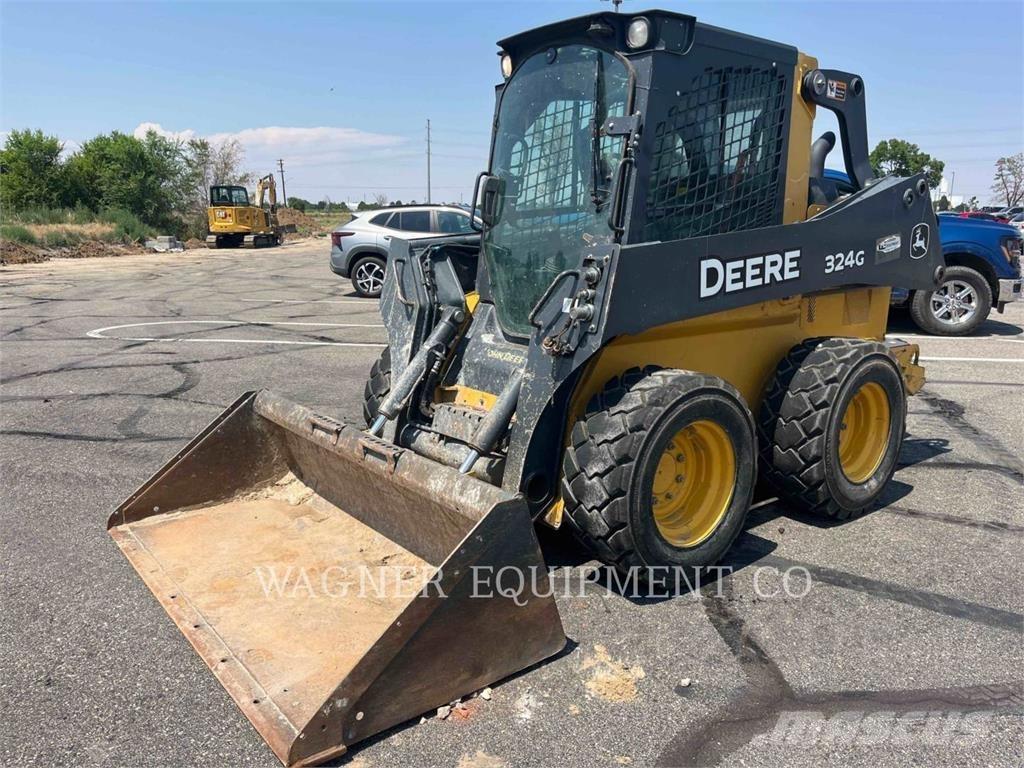 John Deere & CO. 324G Smykem řízené nakladače