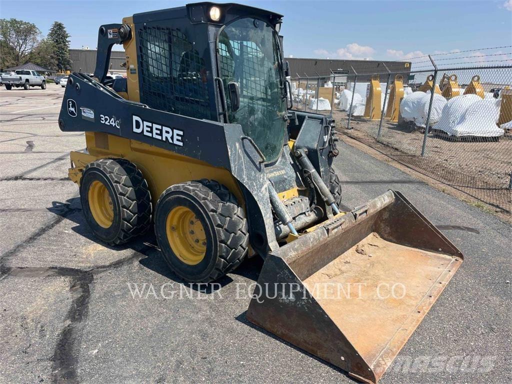 John Deere & CO. 324G Smykem řízené nakladače