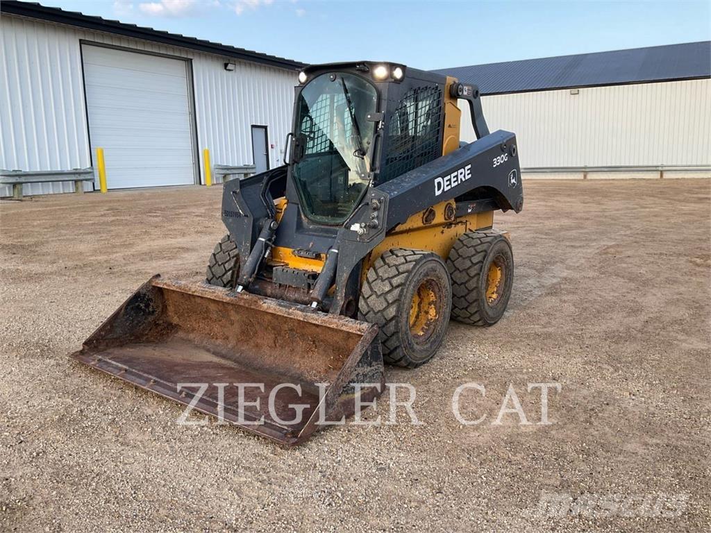 John Deere & CO. 330G Pásové nakladače
