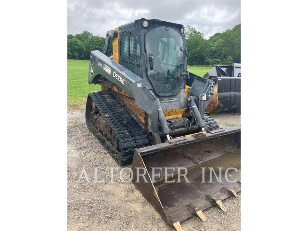John Deere & CO. 331G Smykem řízené nakladače