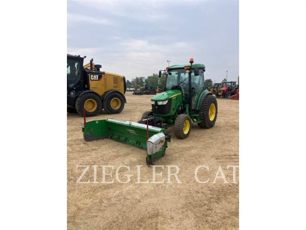 John Deere & CO. 4066R Traktory