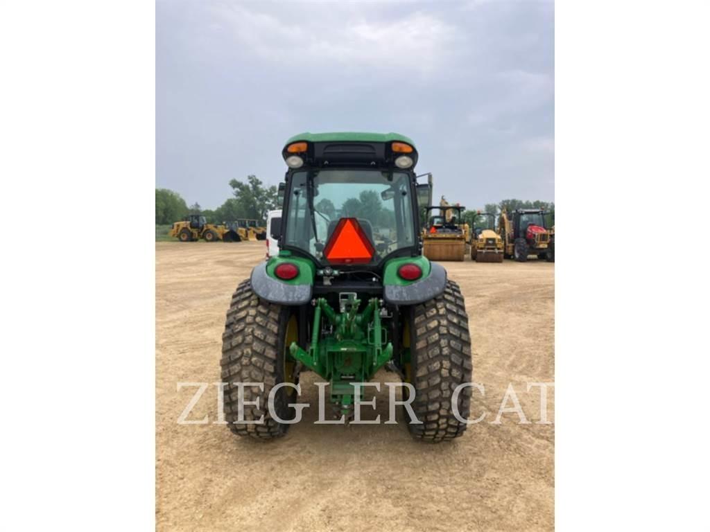 John Deere & CO. 4066R Traktory