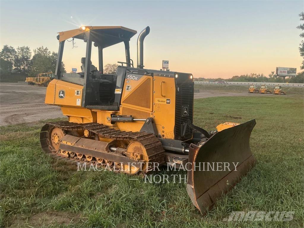 John Deere & CO. 550 Pásové dozery