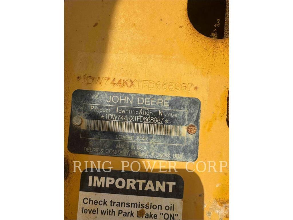 John Deere & CO. 744K Kolové nakladače
