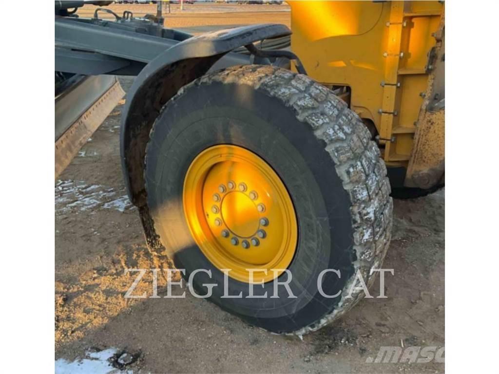 John Deere & CO. 772G Grejdry
