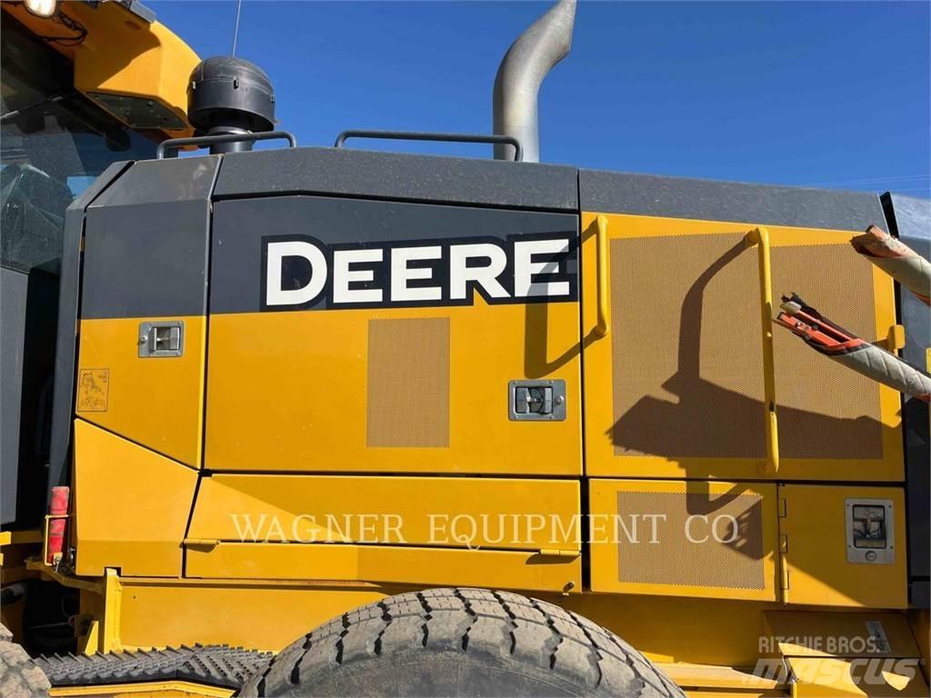 John Deere & CO. 772G Grejdry