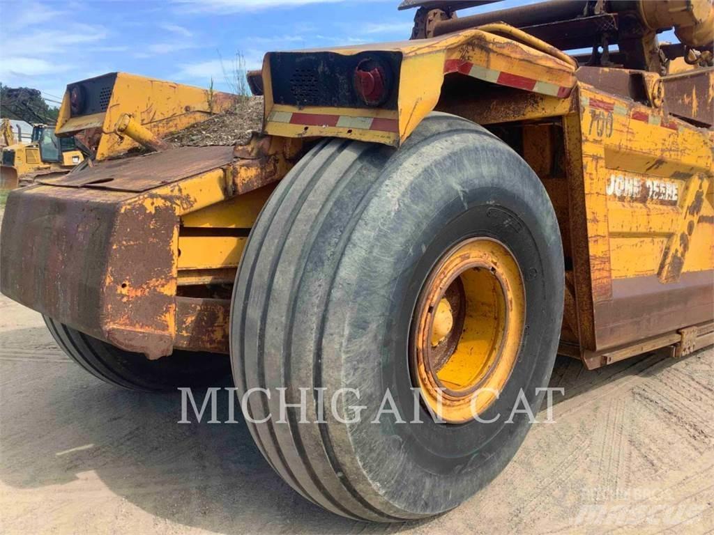 John Deere & CO. 862 Skrejpry