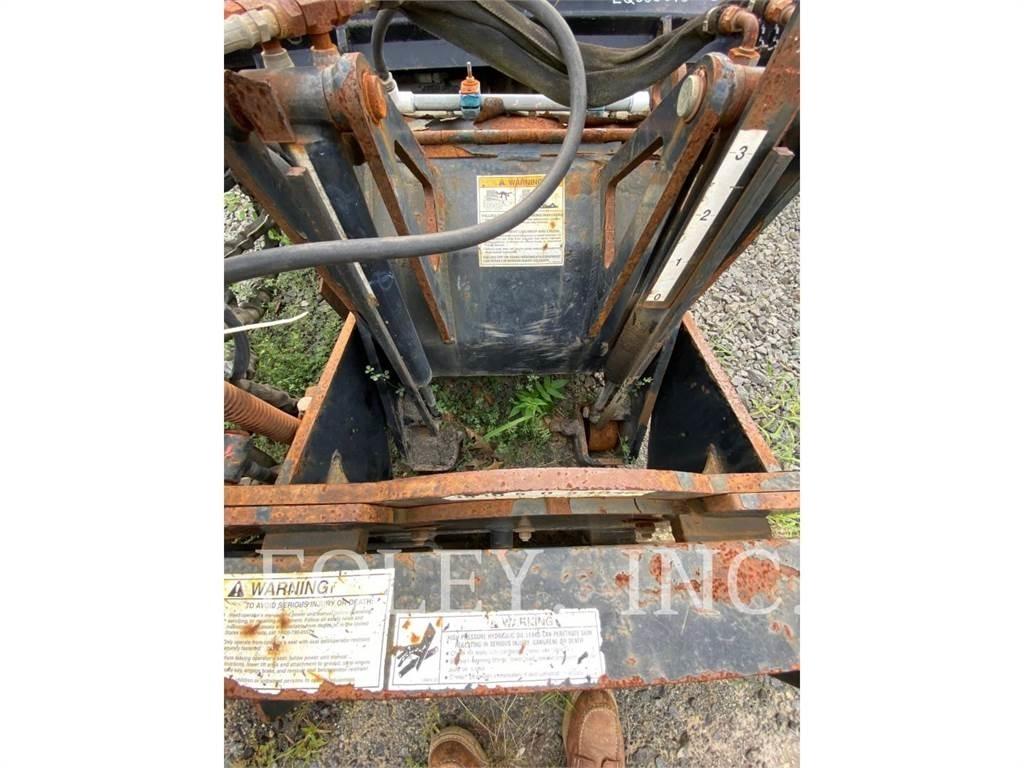 John Deere CP18 Silniční frézy