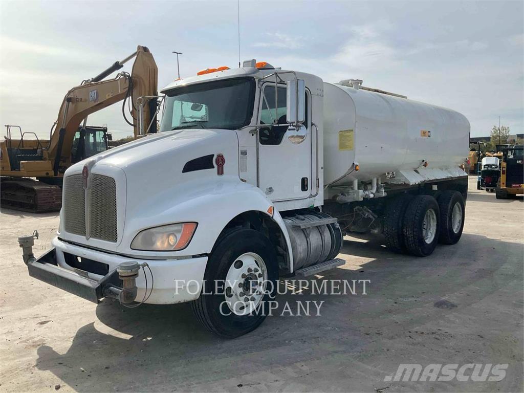 Kenworth WTRTRK4K Cisternové vozy