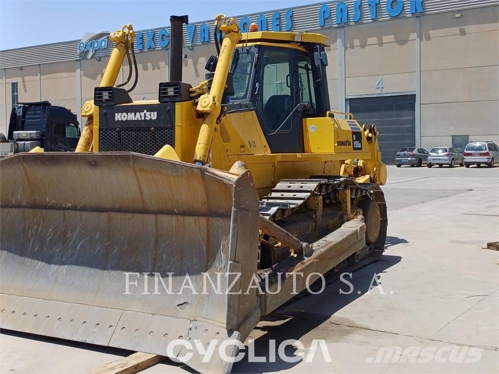 Komatsu D155 Pásové dozery