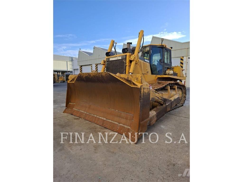 Komatsu D155 Pásové dozery