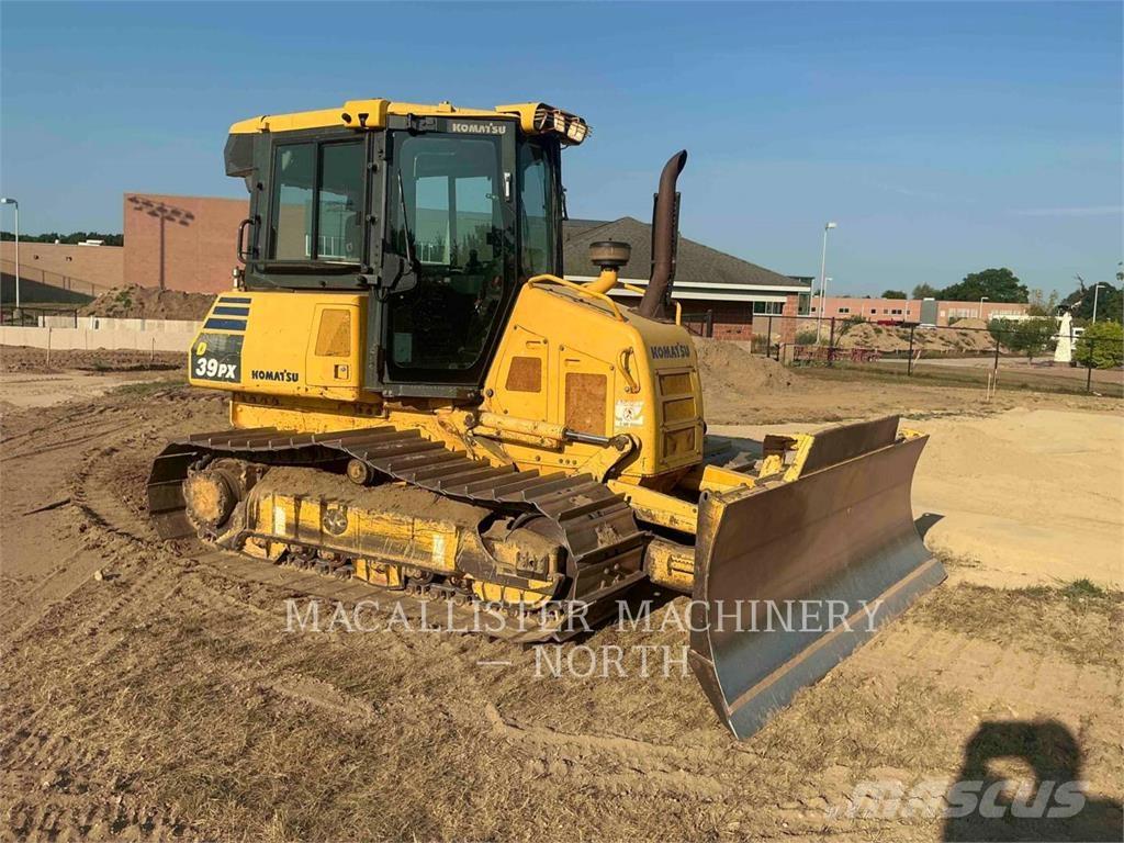 Komatsu D39PX-23 Pásové dozery