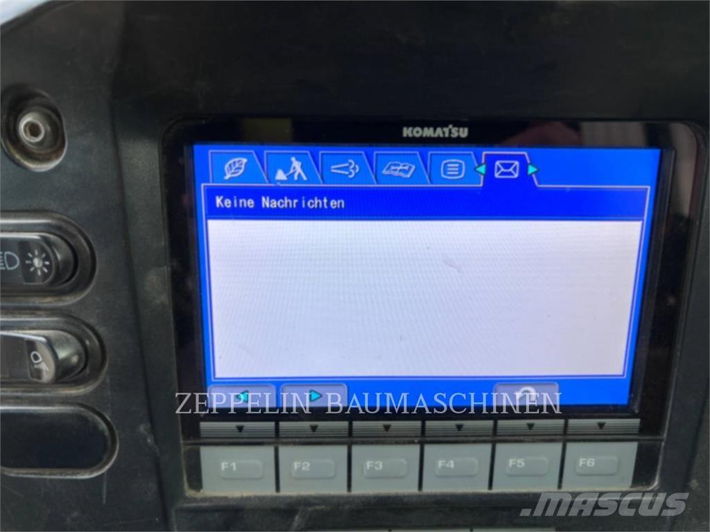 Komatsu D61PX Pásové dozery