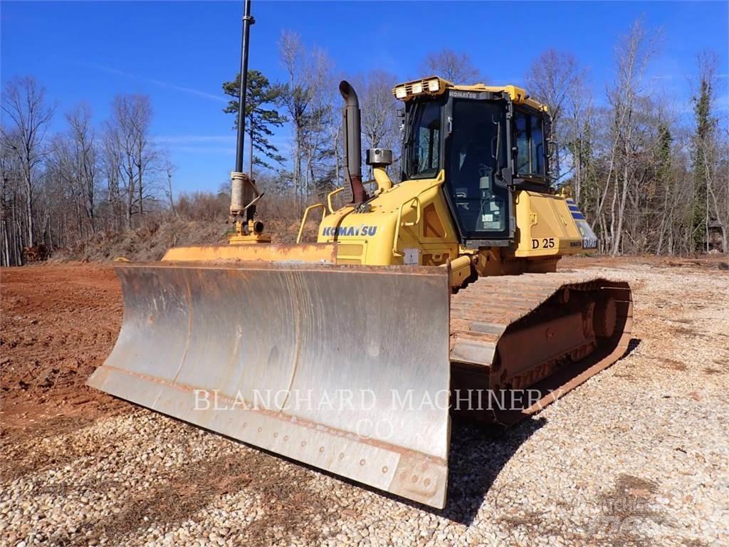 Komatsu D61PX-23 Pásové dozery