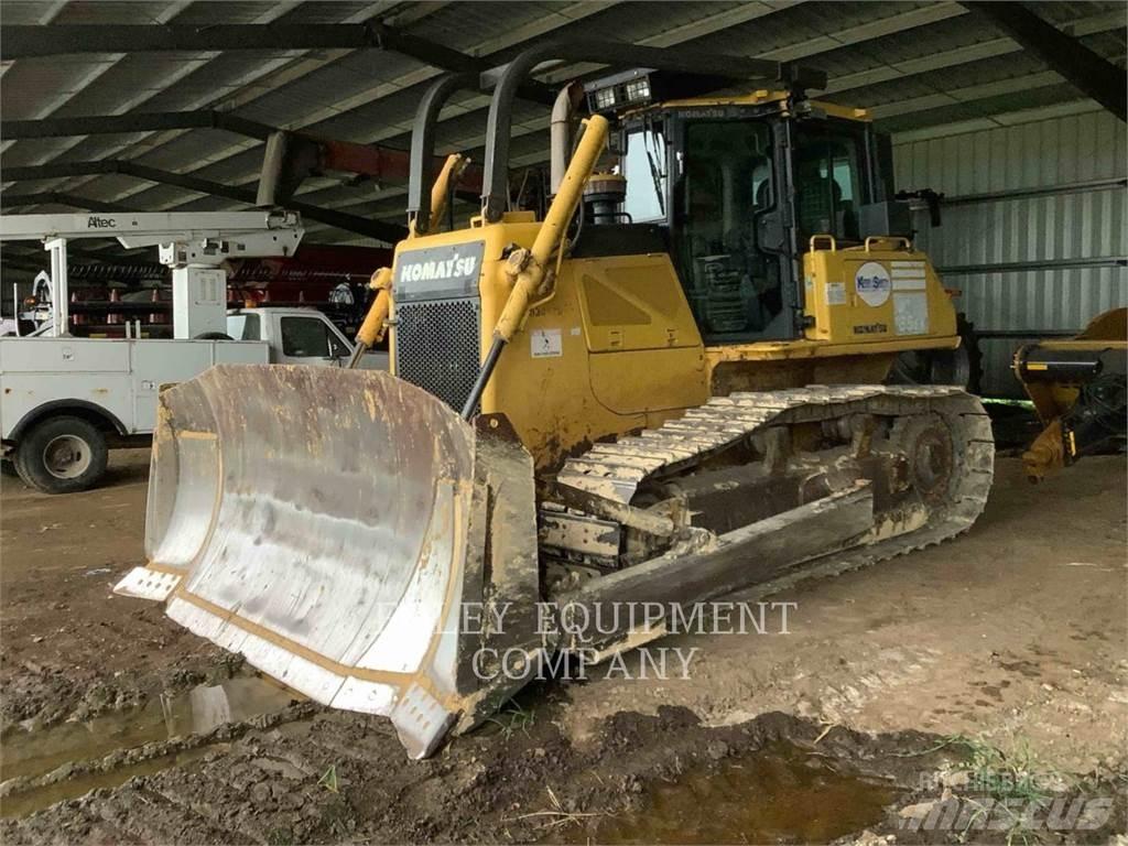 Komatsu D65EX17 Pásové dozery