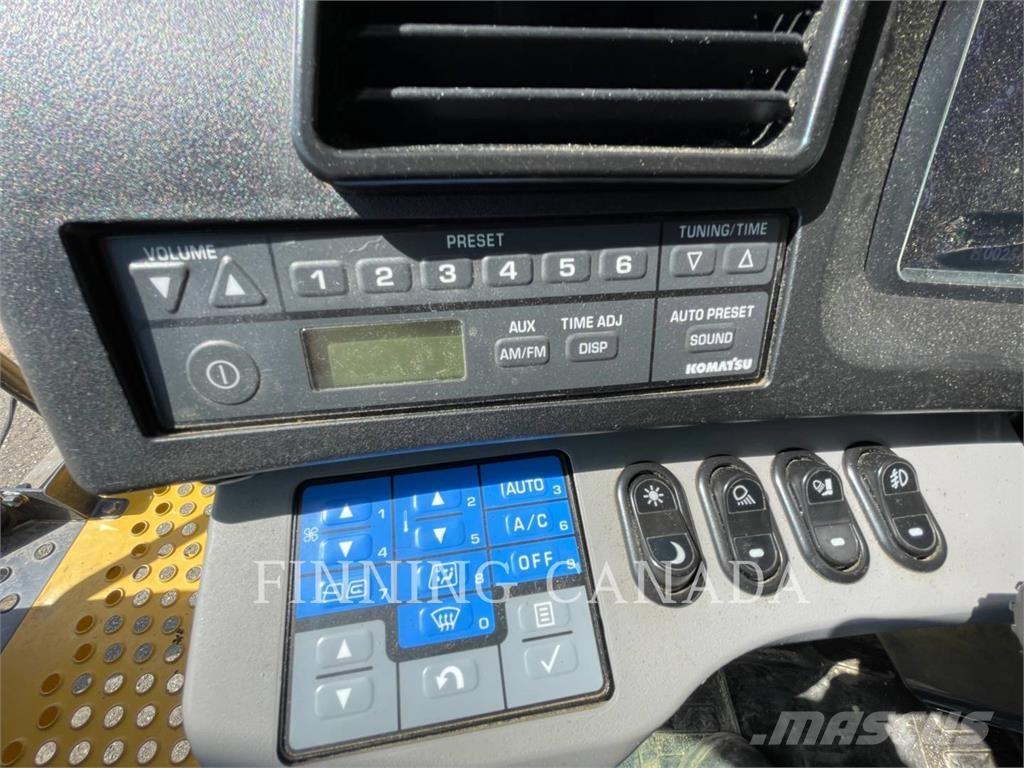 Komatsu HD605-8 Kloubové dempry