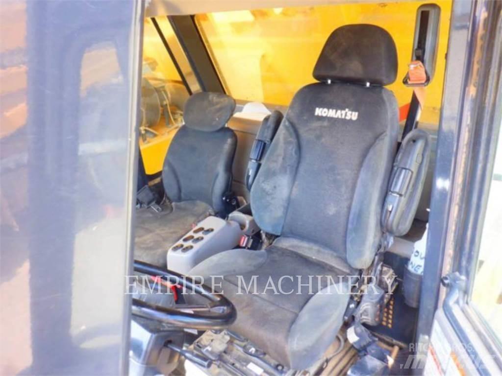 Komatsu HD785-8 Kloubové dempry