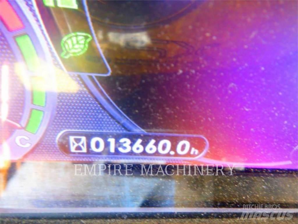 Komatsu HD785-8 Kloubové dempry