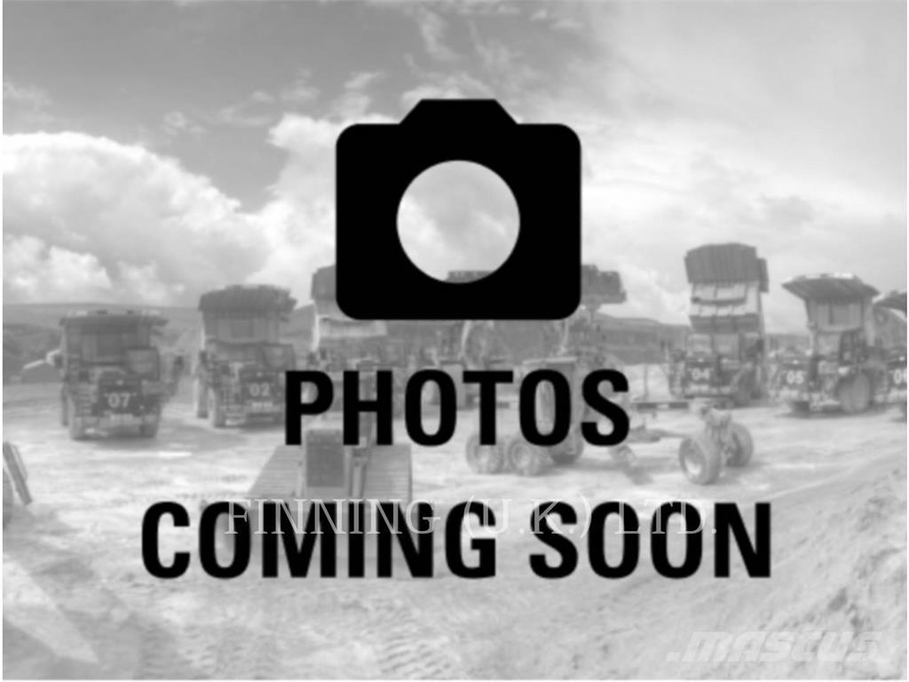 Komatsu PC210-11E0 Pásová rýpadla