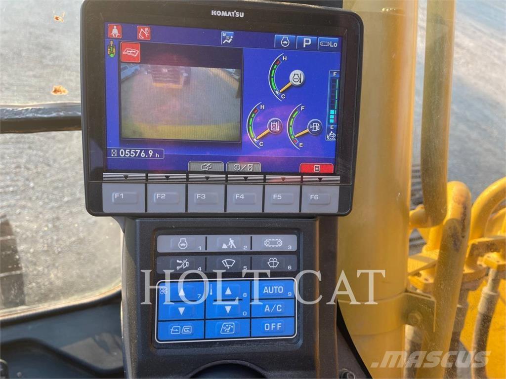 Komatsu PC240LC-11 Pásová rýpadla