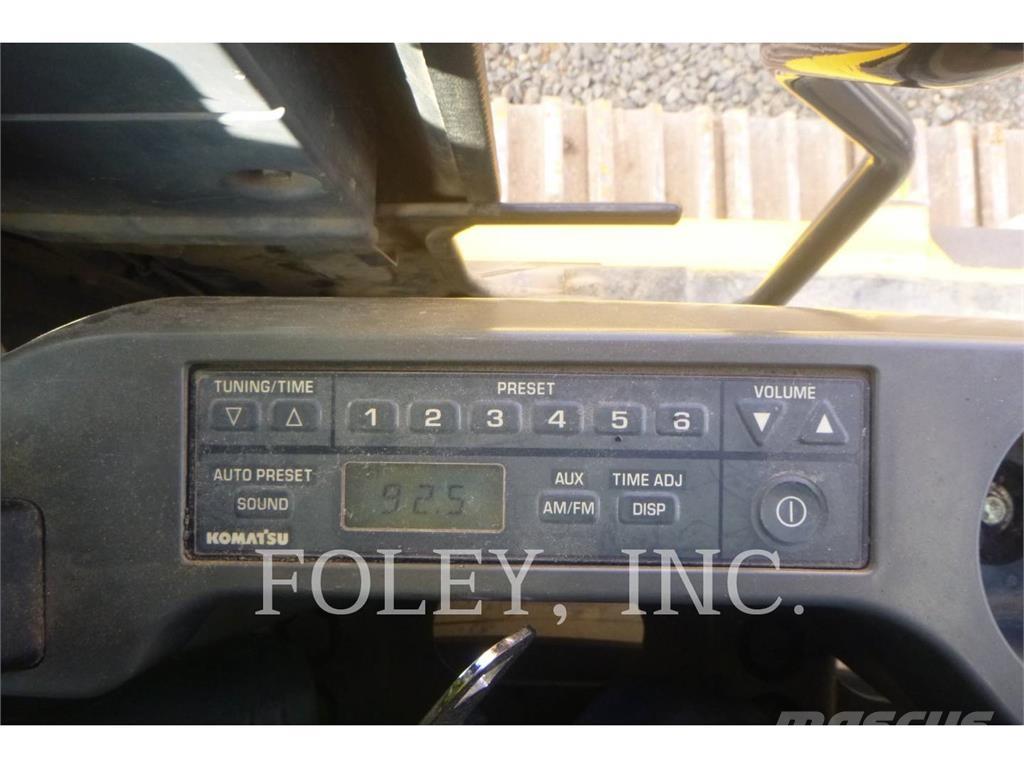 Komatsu PC390LC-10 Pásová rýpadla