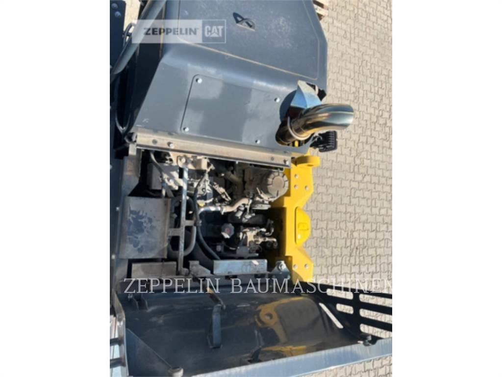 Komatsu PW148-11 Kolová rýpadla