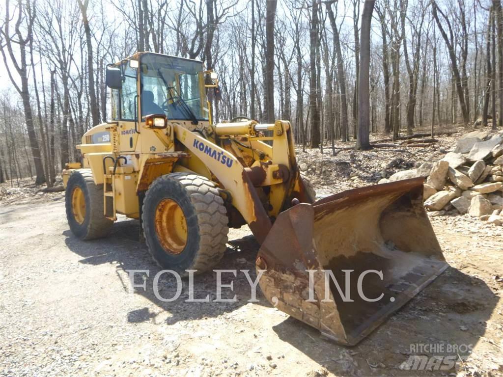 Komatsu WA250-5 Kolové nakladače