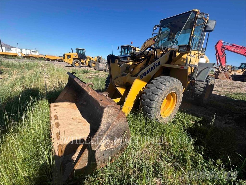 Komatsu WA250-5L Kolové nakladače