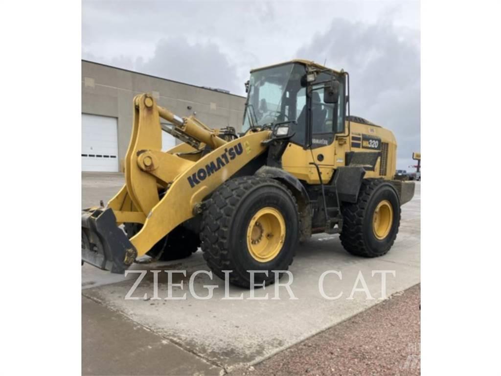 Komatsu WA320 Kolové nakladače