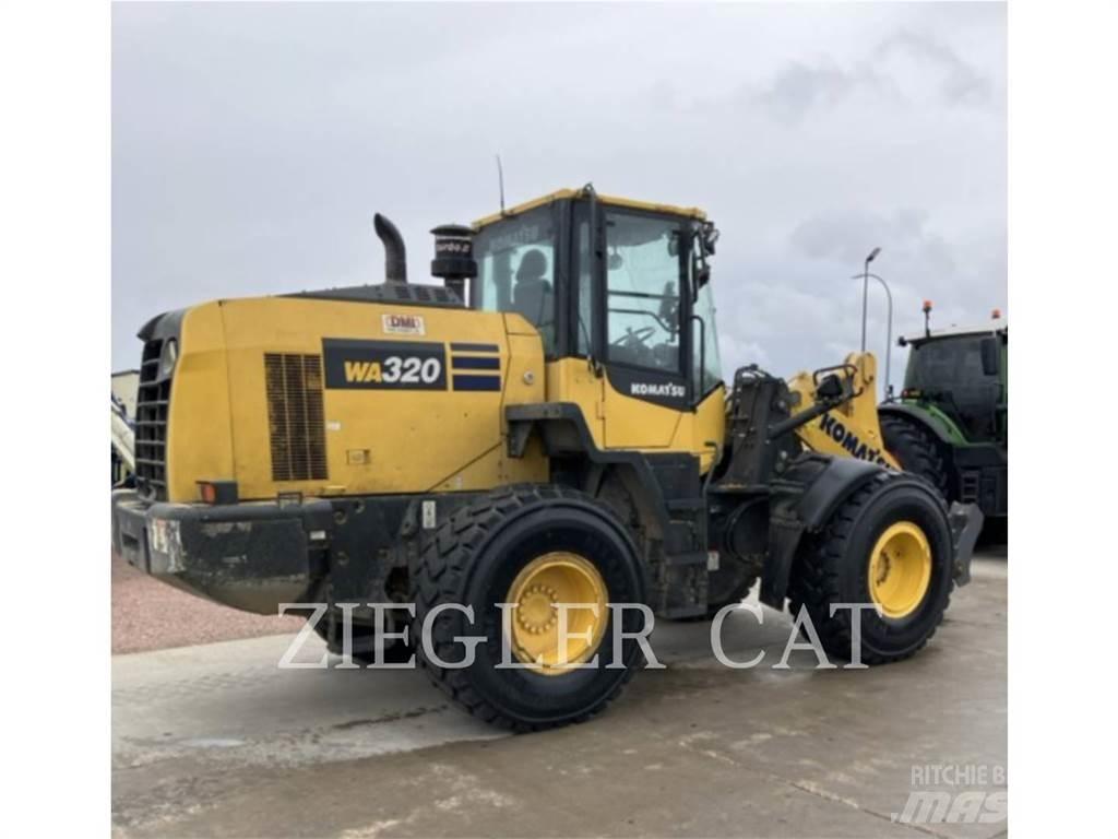 Komatsu WA320 Kolové nakladače