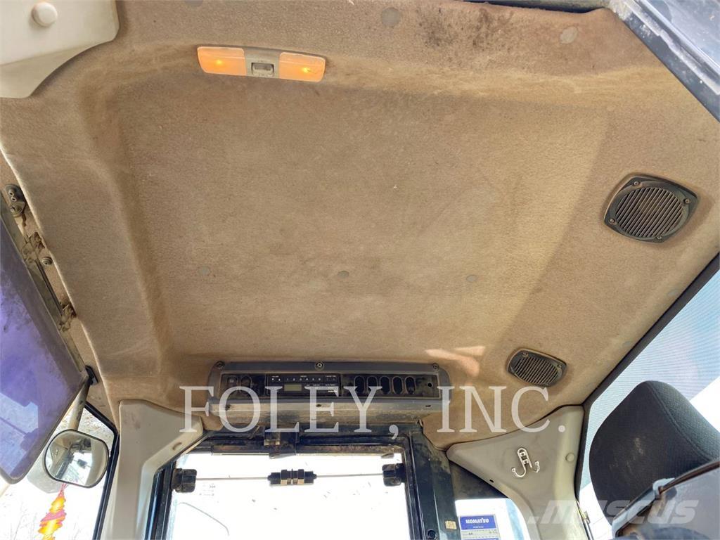 Komatsu WA470-8 Kolové nakladače