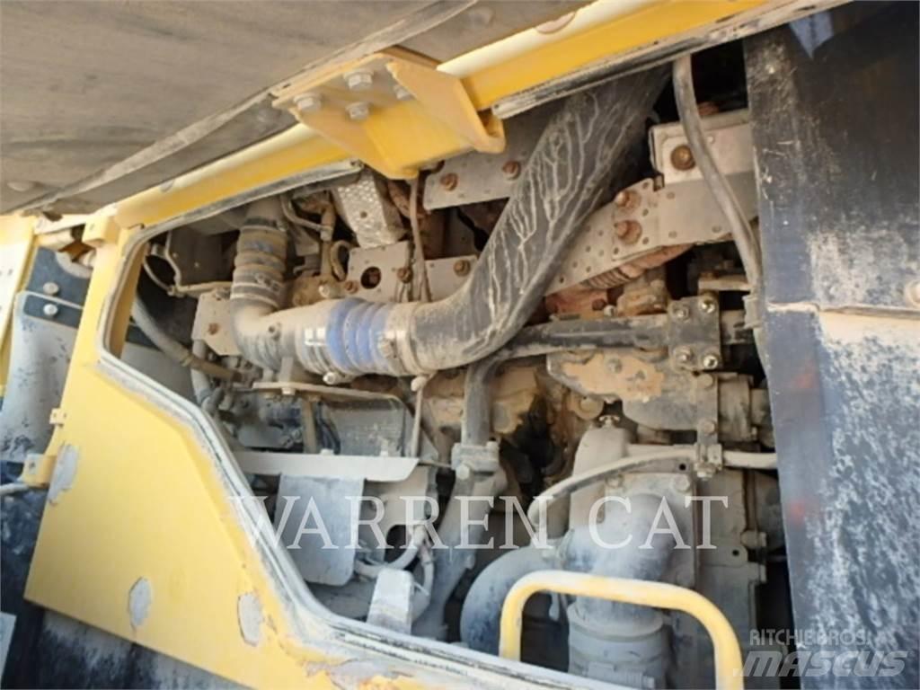 Komatsu WA500-7 Kolové nakladače
