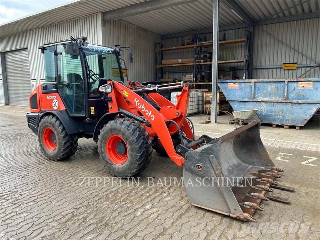 Kubota R070 Kolové nakladače