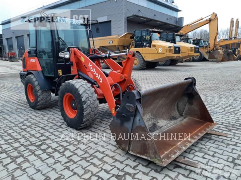 Kubota R090 Kolové nakladače