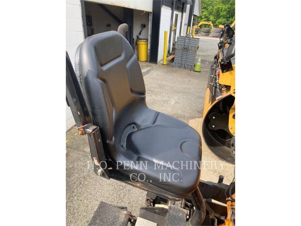 LeeBoy 8515 Finišery