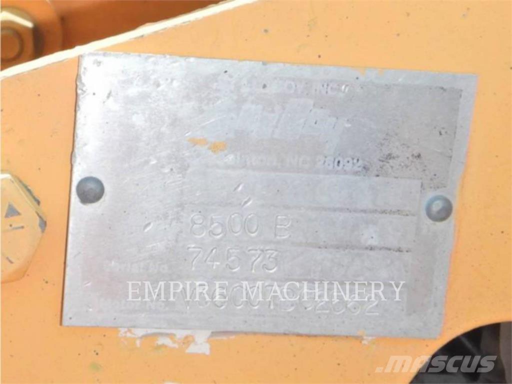 LeeBoy L8500B Finišery