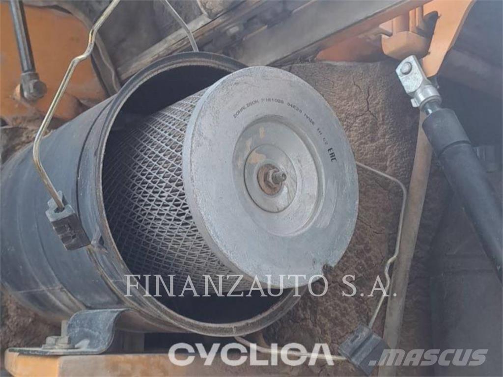 Liebherr A310B Kolová rýpadla