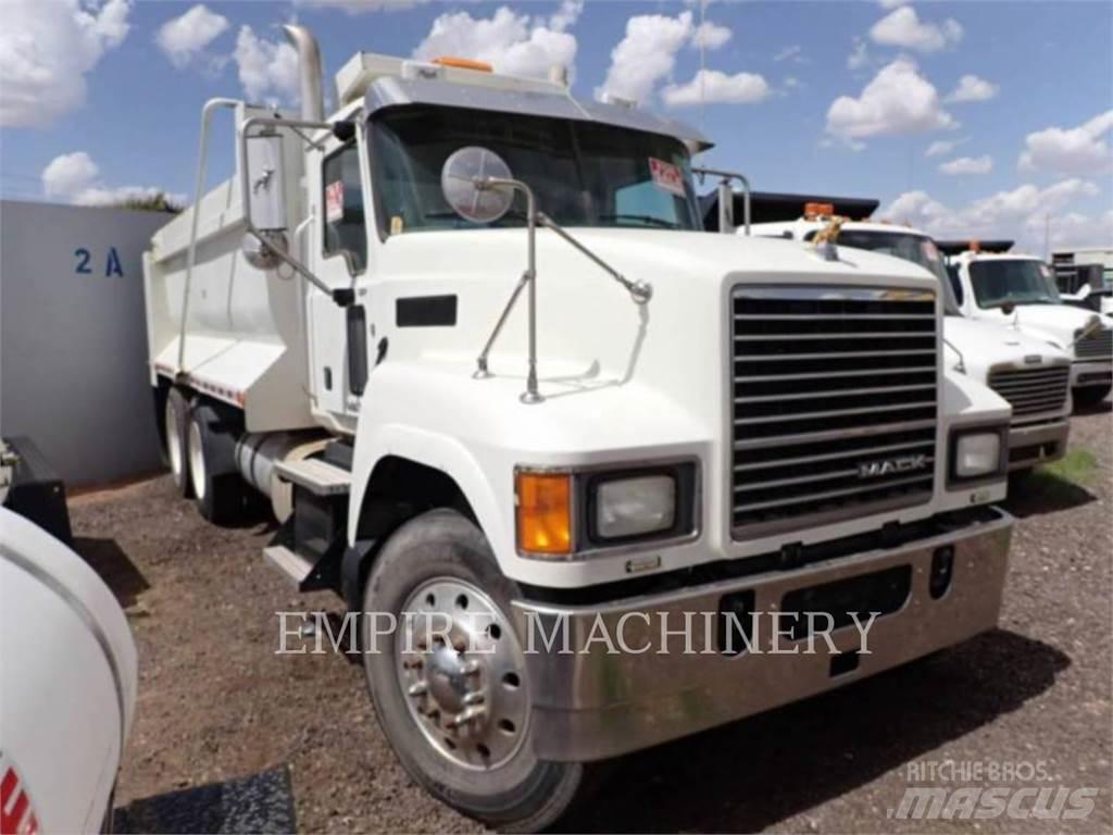 Mack CHU613 Cisternové vozy