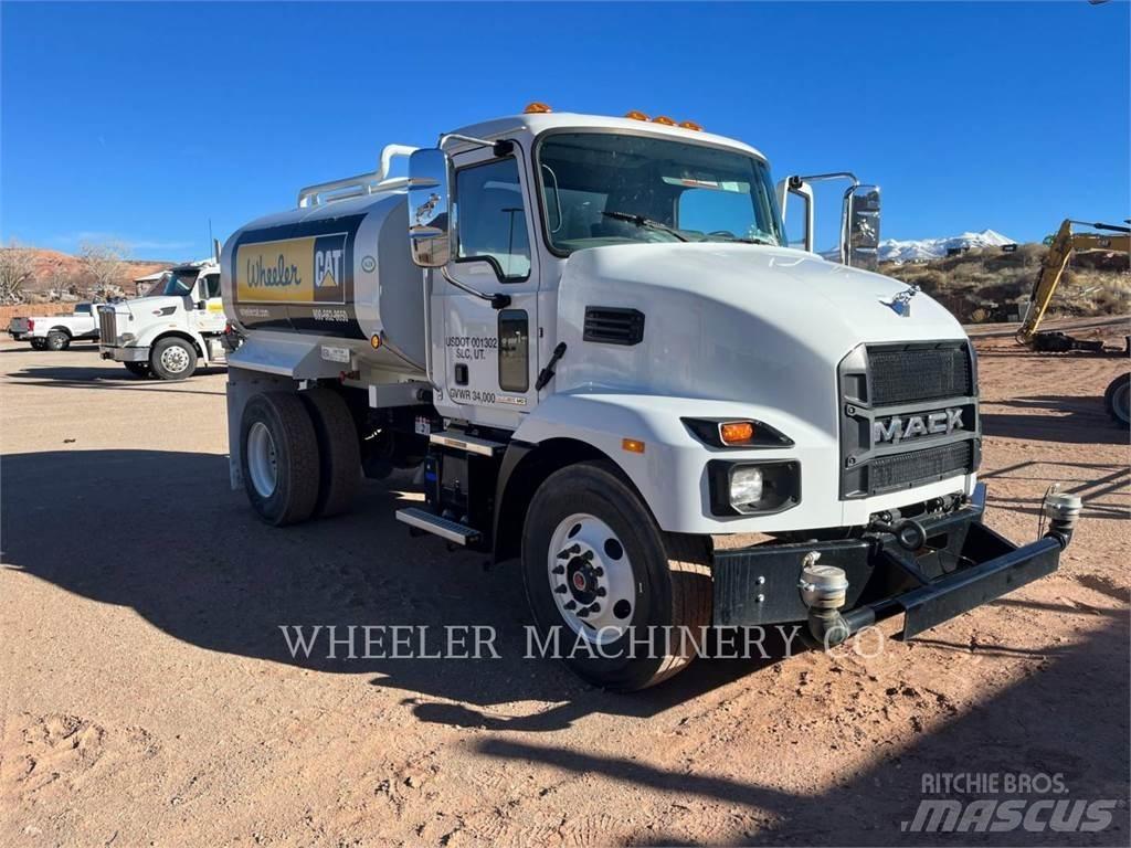 Mack WT2000 A Cisternové vozy