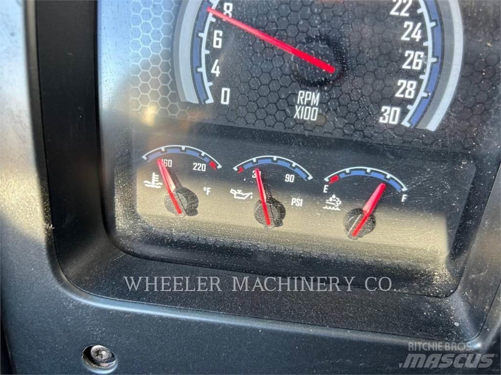 Mack WT2000 A Cisternové vozy