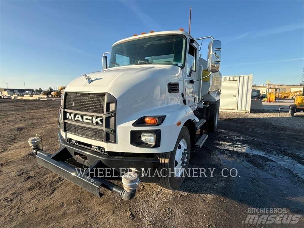 Mack WT2000 A Cisternové vozy