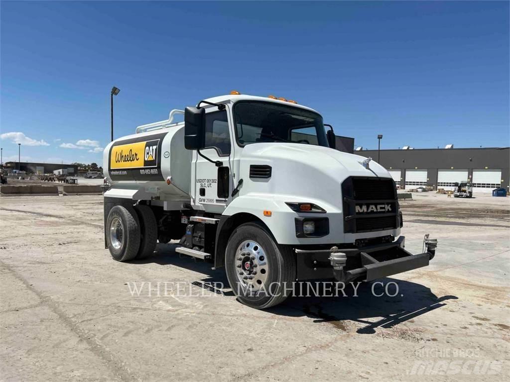 Mack WT2000 A Cisternové vozy