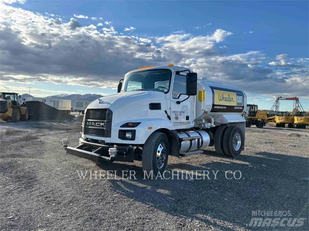 Mack WT2000 A Cisternové vozy