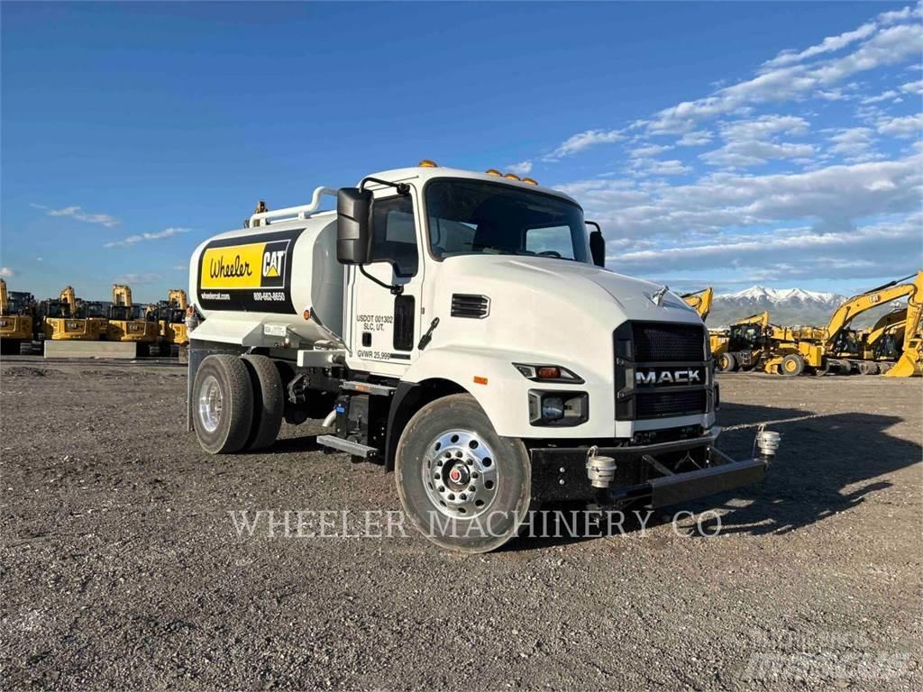 Mack WT2000 A Cisternové vozy