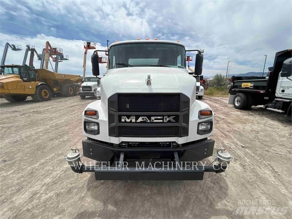 Mack WT2000 A Cisternové vozy