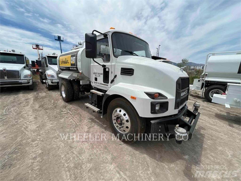 Mack WT2000 A Cisternové vozy