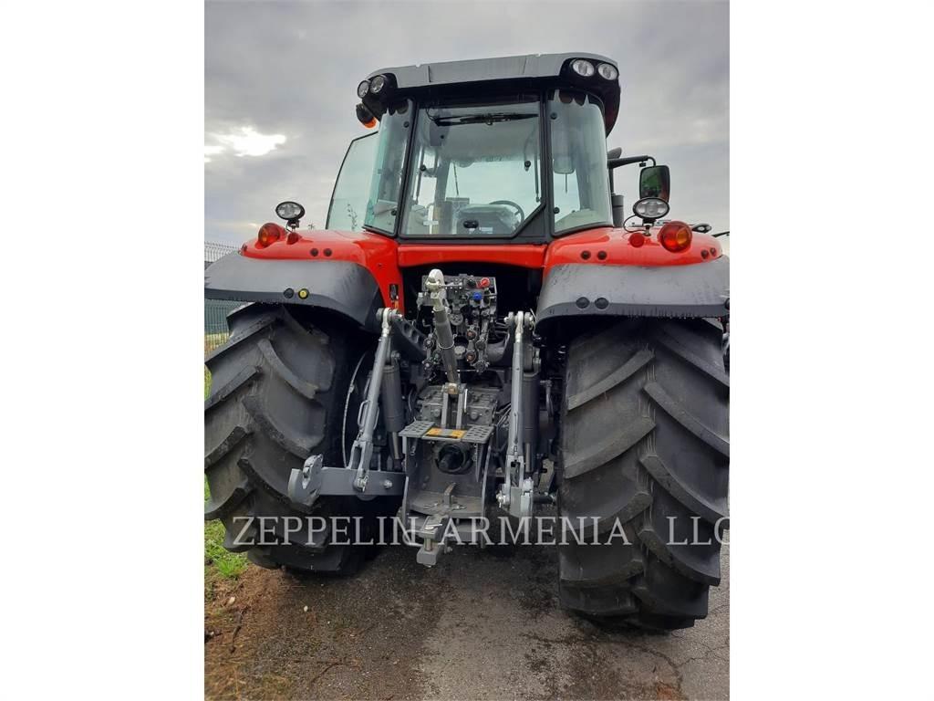 Massey Ferguson MF7724S Traktory