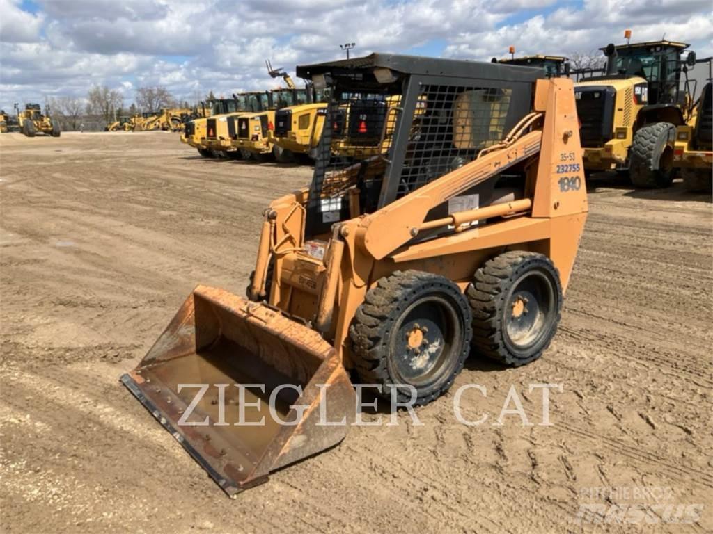 New Holland 1840 Smykem řízené nakladače