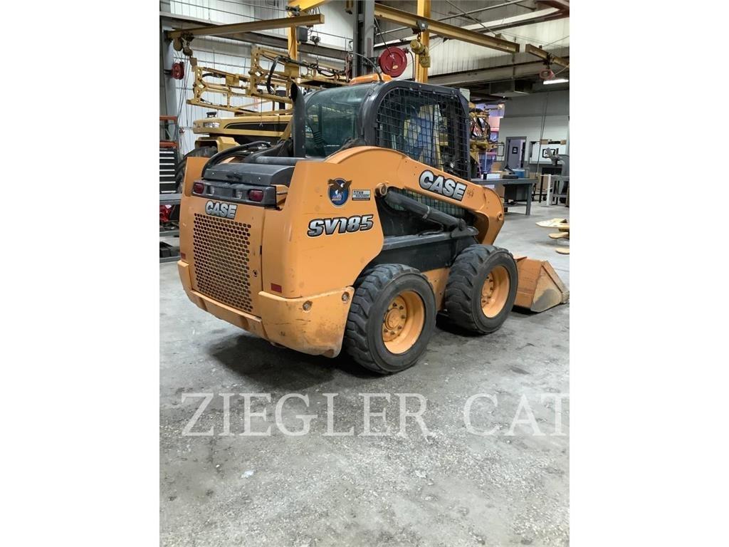 New Holland SV185 Smykem řízené nakladače